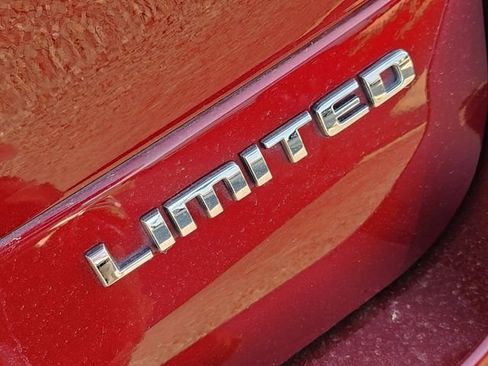 Used 2022 Jeep Grand Cherokee L Limited image 9