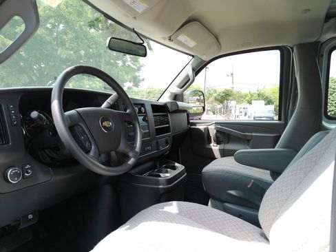 Certified 2025 Chevrolet Express 2500 w/ Driver Convenience Package RWD image 19