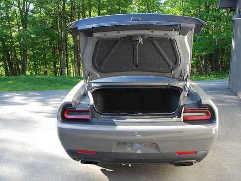 Used 2019 Dodge Challenger SRT Hellcat Redeye RWD image 27