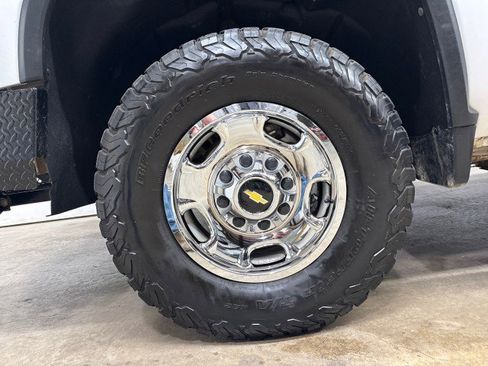 Used 2024 Chevrolet Silverado 2500 W/T w/ WT Convenience Package image 44