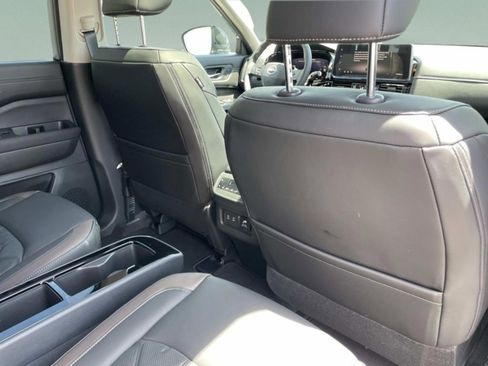 New 2026 Nissan Pathfinder Platinum FWD image 19