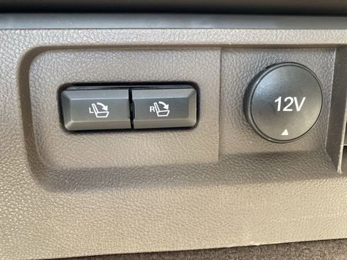 Used 2021 Lincoln Nautilus FWD w/ Equipment Group 101A image 9