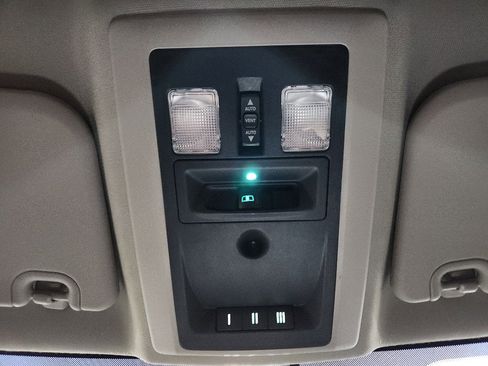 Used 2012 RAM 1500 Laramie Longhorn image 23