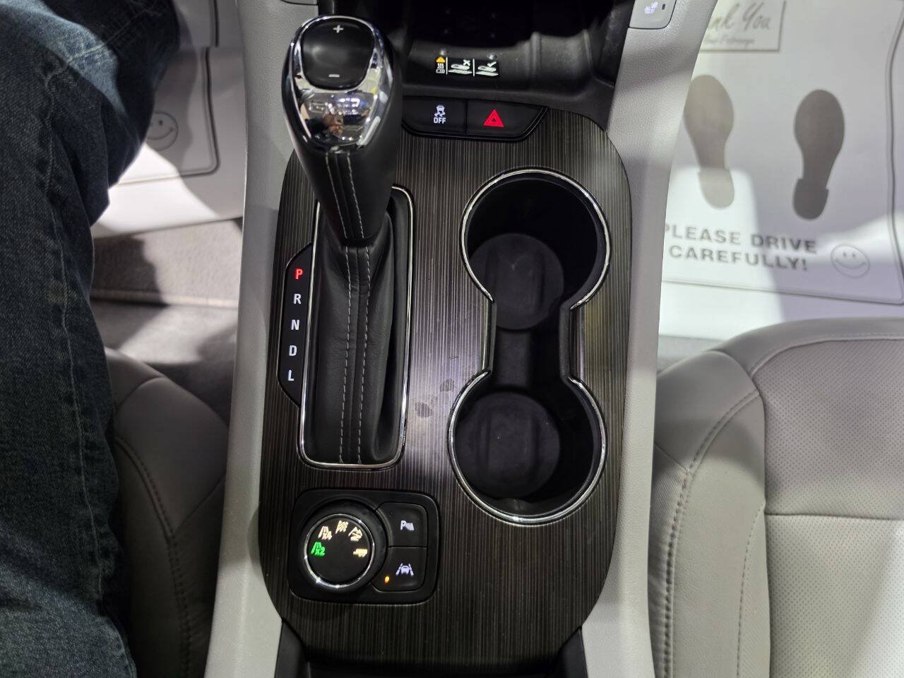 Used 2017 GMC Acadia SLT w/ LPO, Floor Liner Package AWD/4WD image 39