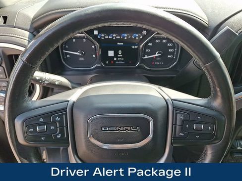 Used 2022 GMC Sierra 2500 Denali w/ Denali Black Diamond Edition AWD/4WD image 4