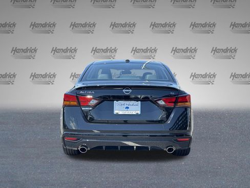 Used 2025 Nissan Altima 2.5 SL FWD image 9