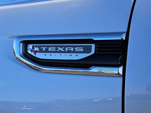 Used 2024 GMC Sierra 1500 SLT image 14