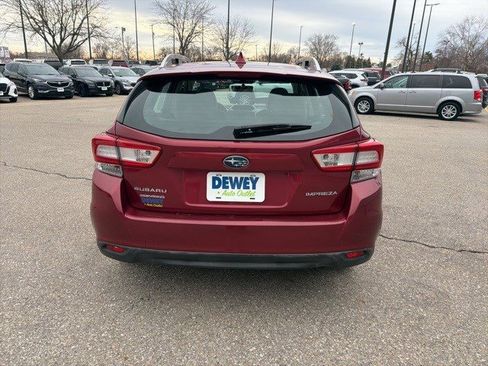 Used 2018 Subaru Impreza 2.0i Premium image 4