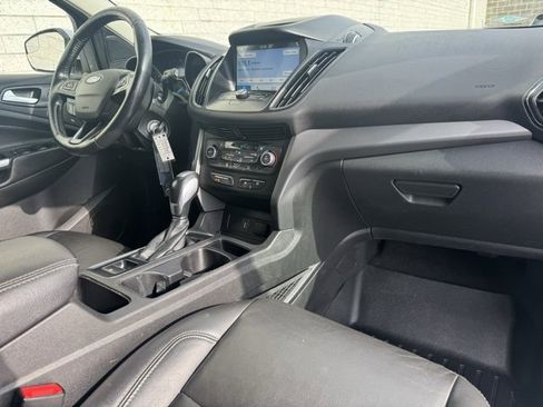Used 2018 Ford Escape SEL image 19