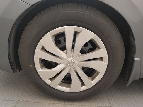 Used 2020 Nissan Versa S FWD image 31