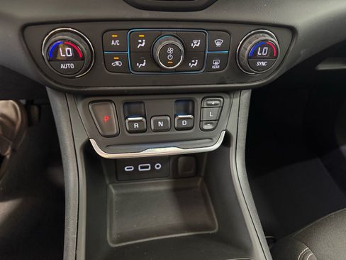 Used 2018 GMC Terrain SLE w/ Driver Convenience Package AWD/4WD image 23