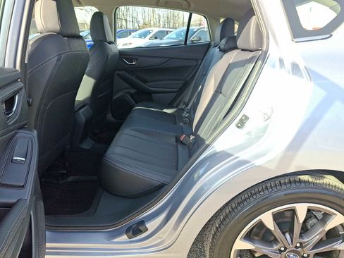 Used 2022 Subaru Impreza 2.0i Limited image 11
