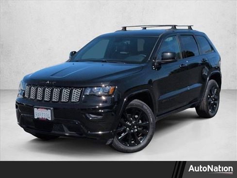 Used 2018 Jeep Grand Cherokee Altitude image 1