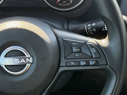 Used 2025 Nissan Sentra S image 13