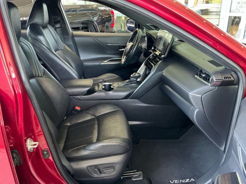 Used 2021 Toyota Venza Limited AWD/4WD image 19