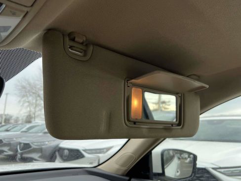 Used 2023 Acura MDX SH-AWD image 32