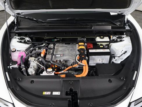 New 2026 Lexus RZ 350e image 9