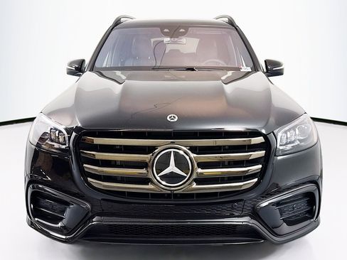 New 2025 Mercedes-Benz GLS 580 4MATIC image 2