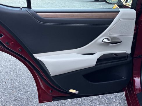 New 2025 Lexus ES 350 w/ Premium Package image 11
