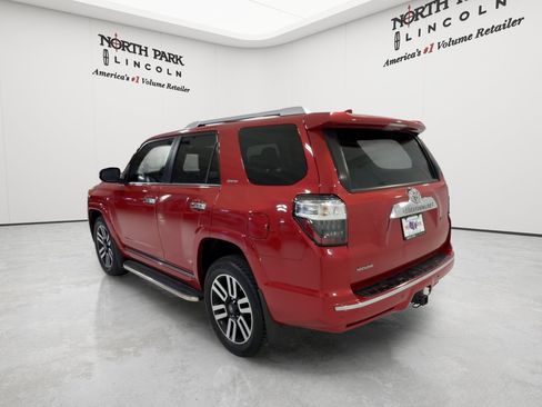 Used 2022 Toyota 4Runner Limited AWD/4WD image 3