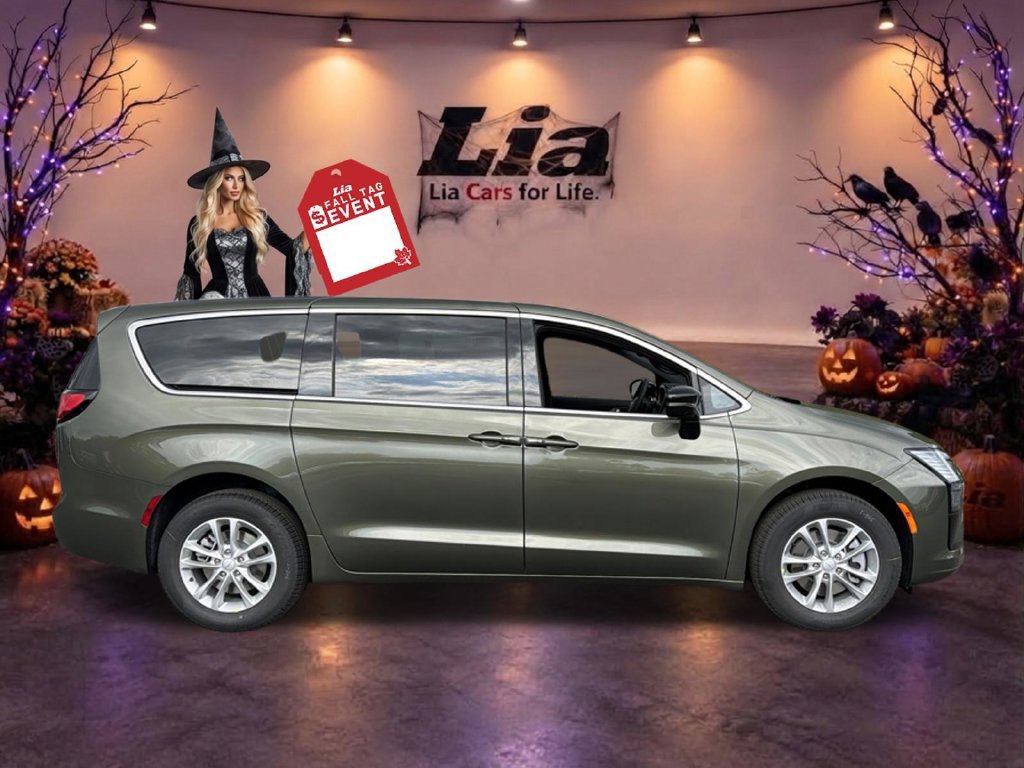 New 2027 Chrysler Pacifica Select AWD/4WD image 2