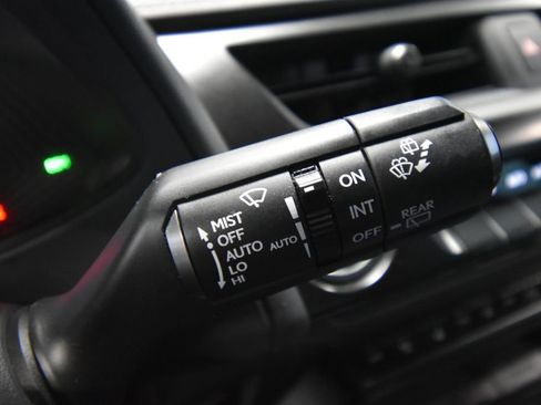 Used 2019 Lexus UX 250h image 10