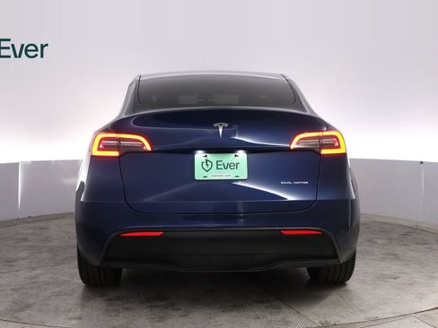 Used 2022 Tesla Model Y Long Range AWD/4WD image 15