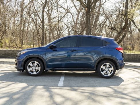 Used 2016 Honda HR-V EX image 6