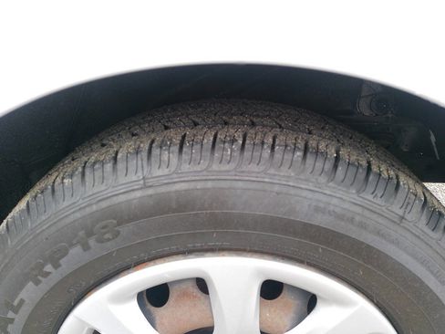 Used 2012 Hyundai Accent GS FWD image 36