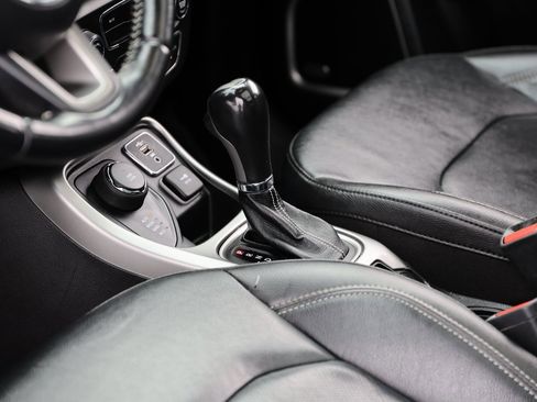 Used 2021 Jeep Compass 80th Special Edition w/ Sun and Sound Group image 13