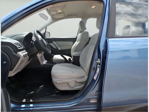 Used 2016 Subaru Forester 2.5i AWD/4WD image 9