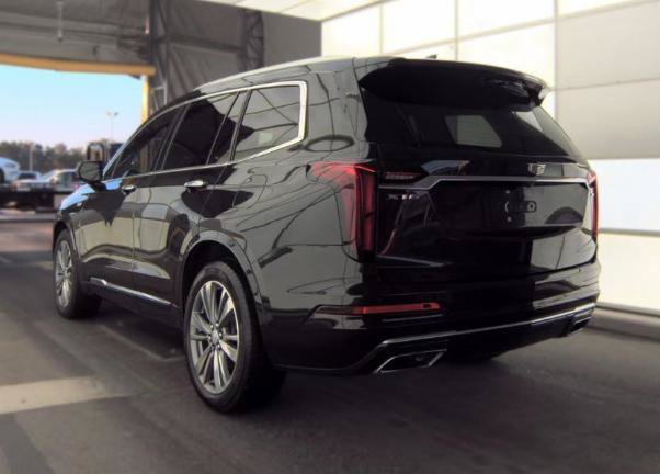 Used 2020 Cadillac XT6 Premium Luxury FWD image 4