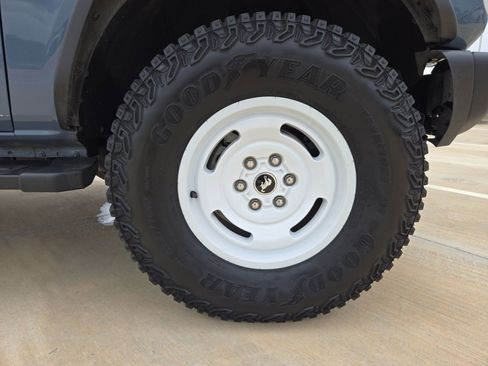 Used 2023 Ford Bronco Heritage Edition image 30