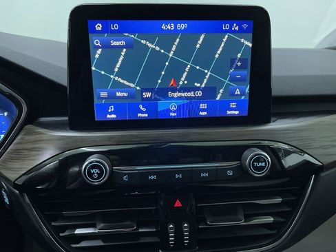 Used 2020 Ford Escape Titanium image 22