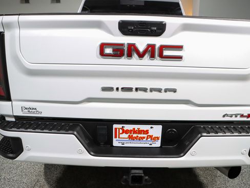 Used 2024 GMC Sierra 2500 AT4 w/ AT4 Premium Plus Package image 8