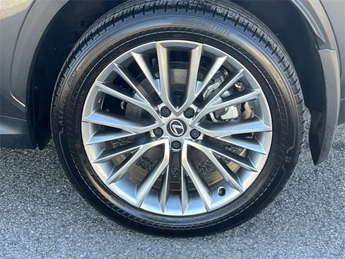 Used 2025 Lexus NX 350h AWD w/ Premium Package image 11