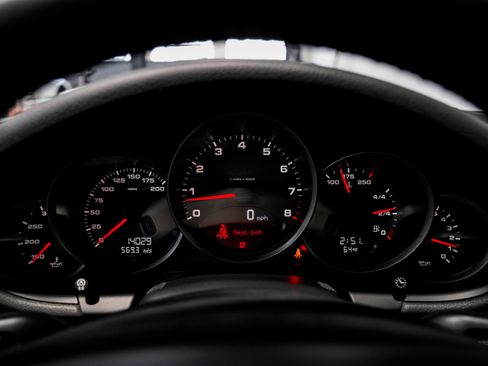 Used 2012 Porsche 911 Carrera 4 GTS image 11