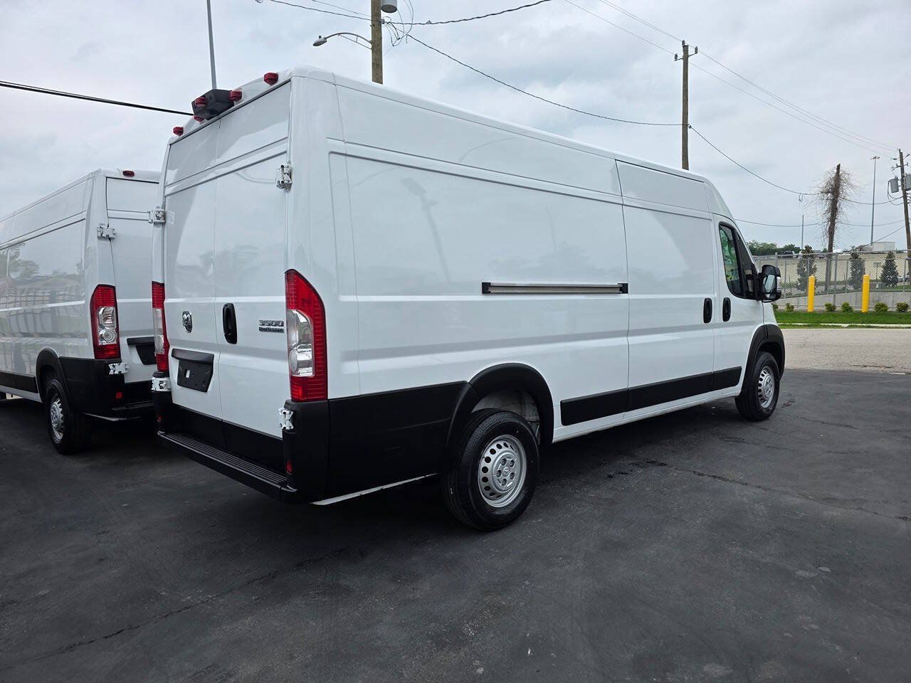 Used 2025 RAM ProMaster 3500 w/ Convenience Group FWD image 6