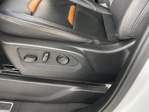 Used 2025 GMC Sierra 1500 AT4 image 31