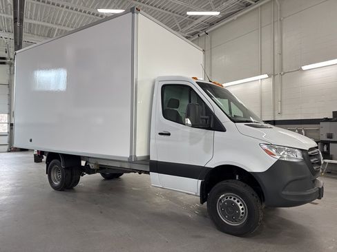 Used 2023 Mercedes-Benz Sprinter 3500 image 9