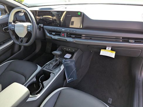 New 2026 Kia K4 GT-Line FWD image 9
