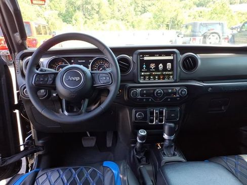 Used 2023 Jeep Wrangler Unlimited Sport AWD/4WD image 6
