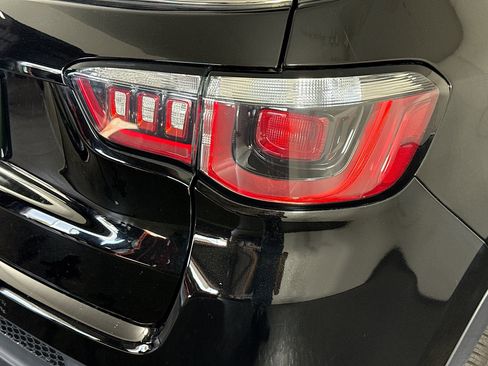 Used 2018 Jeep Compass Latitude w/ Popular Equipment Group image 34