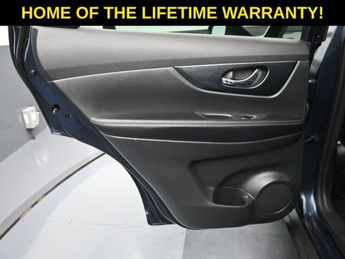 Used 2016 Nissan Rogue SL AWD/4WD image 37