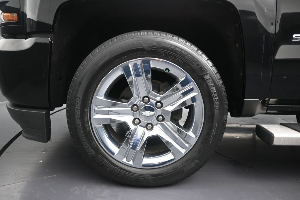 Used 2018 Chevrolet Silverado 1500 Custom RWD image 10
