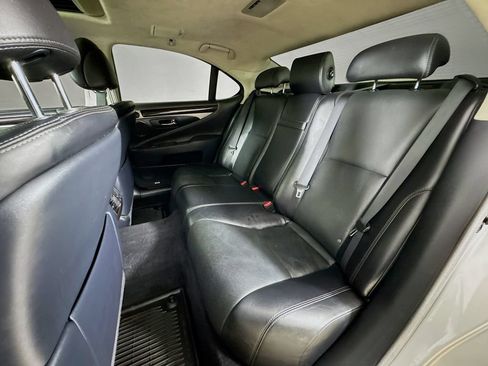 Used 2014 Lexus LS 460 w/ Comfort Package RWD image 24