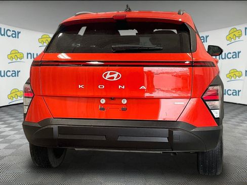 Used 2024 Hyundai Kona SEL w/ Convenience Package image 5