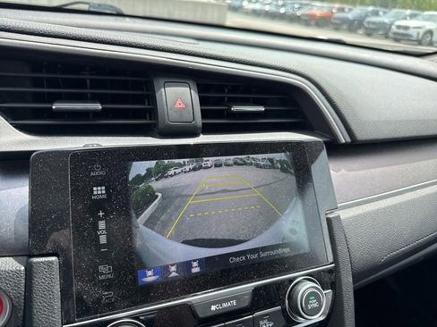 Used 2017 Honda Civic Touring image 16