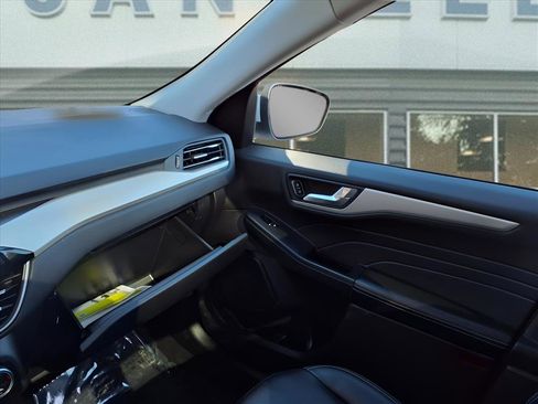 Used 2021 Ford Escape SEL w/ Technology Package image 27