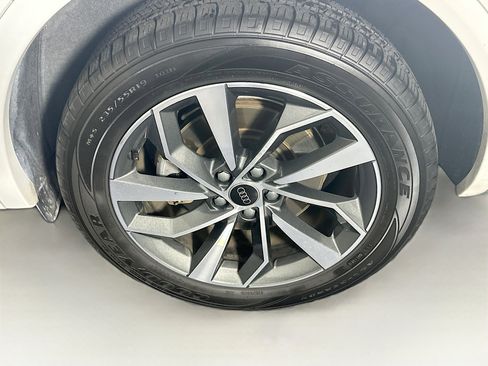 Used 2024 Audi Q5 2.0T Premium Plus image 11